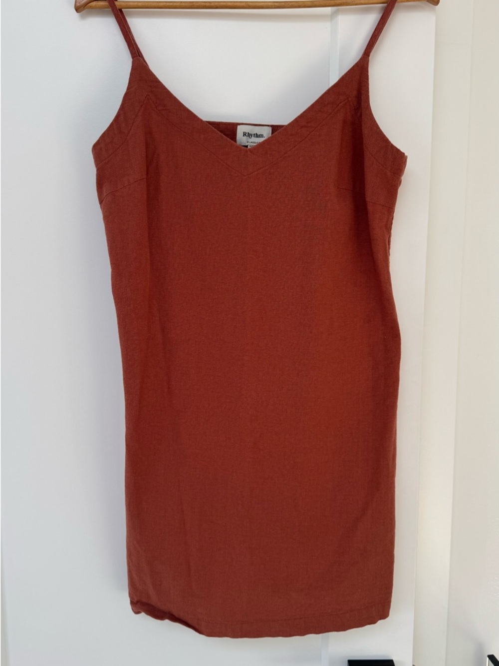 Rhythm Rust-Colored V-Neck Top - Picture 2 of 3